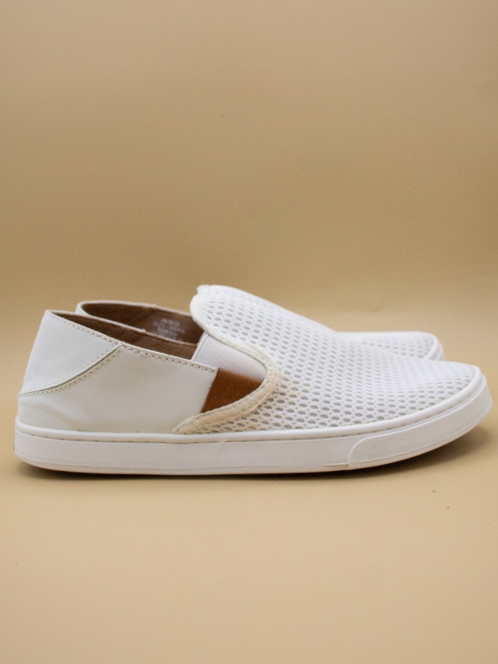 OluKai Pehuea White Breathable Mesh Slip On Shoes 20271 Women's Size 8 - Picture 3 of 9